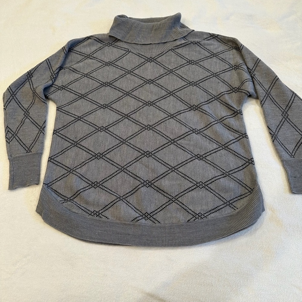 Liz Claiborne Gray Patterned Cowl Neck Sweater - Picture 5 of 8
